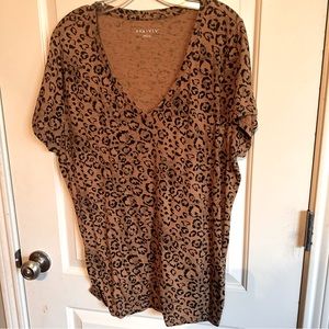 Ava & Viv 2X leopard tee